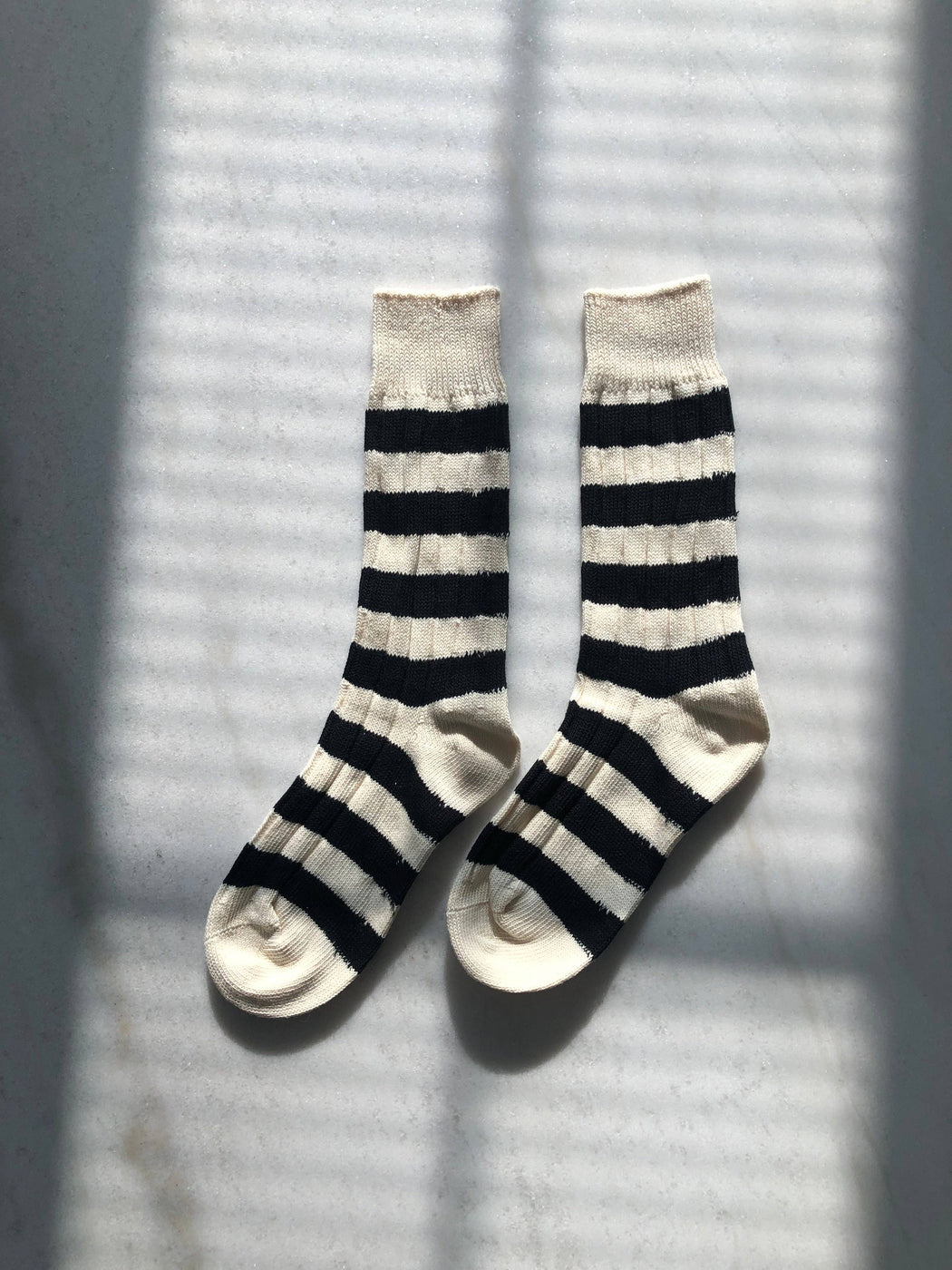 STRIPE HIGH SOCKS | Black & Off White